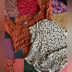 Bundle of 2 cottagecore crop top Urban Outfitters